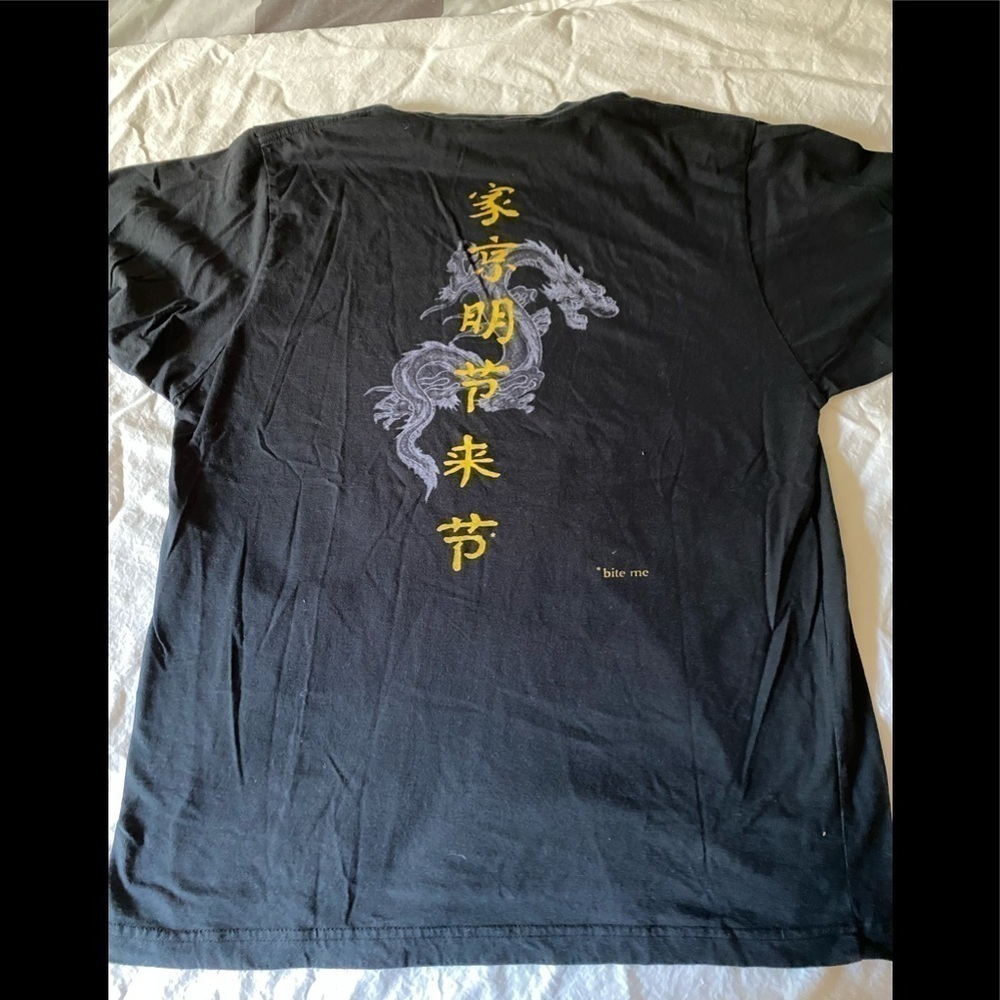 Face value apparel Chinese lettering bite me dragon L and XL